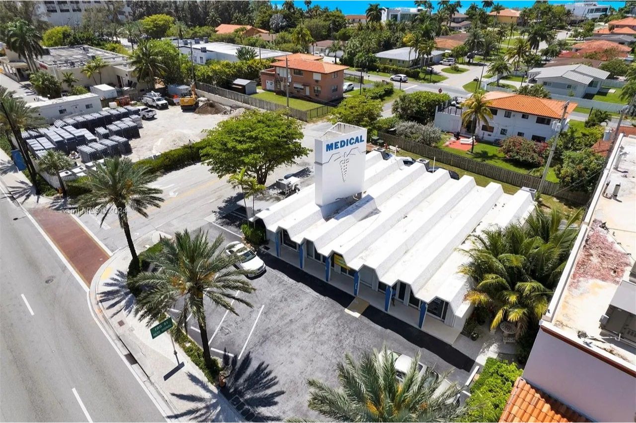 18600 Collins Avenue, Sunny Isles Beach, FL 33160 FOR LEASE at 70-75_per_sqft-5