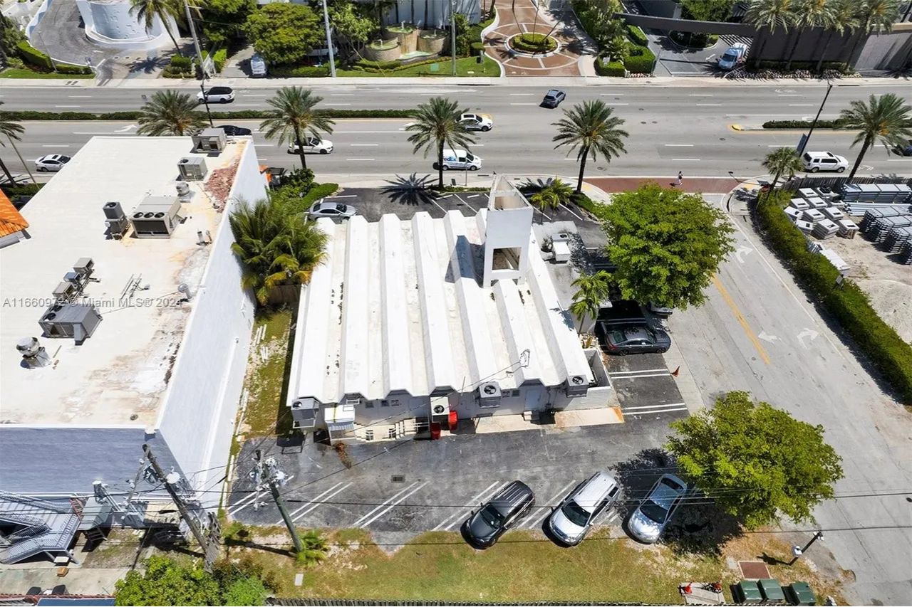 18600 Collins Avenue, Sunny Isles Beach, FL 33160 FOR LEASE at 70-75_per_sqft-8